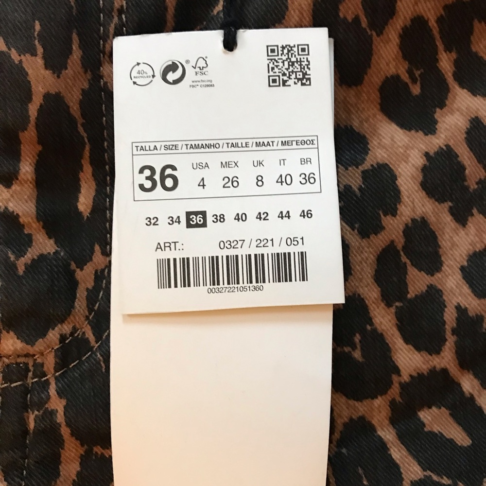 NWT. ZARA Leopard Print Jeans. - Picture 7 of 8
